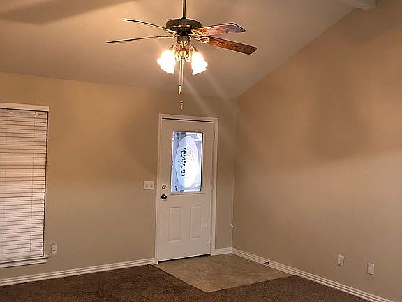 5th image of 676 Nunnalee Ave
