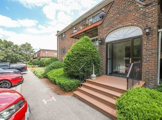 10 Williamsburg Ct UNIT 3, Shrewsbury, MA 01545