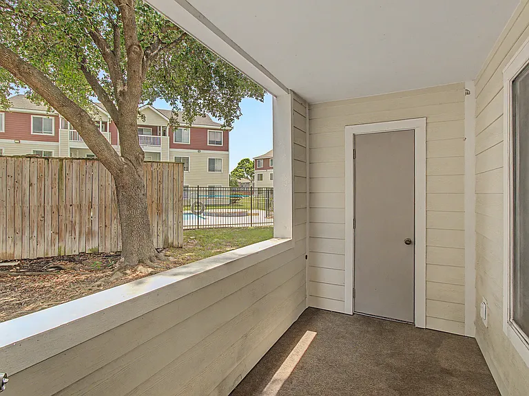 521 Southwest Pkwy #103 — Photo 11