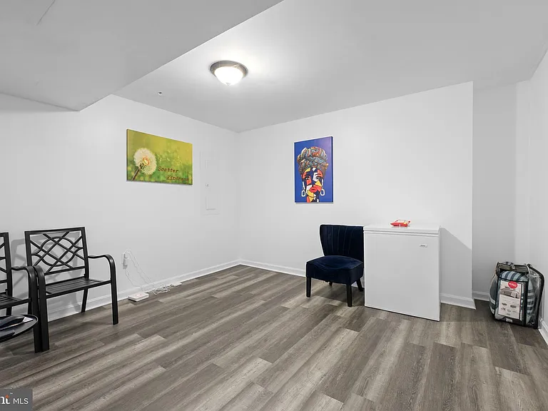 11810 Tregiovo Pl — Photo 30