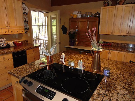 3rd image of 2054 Douglas Fir Dr