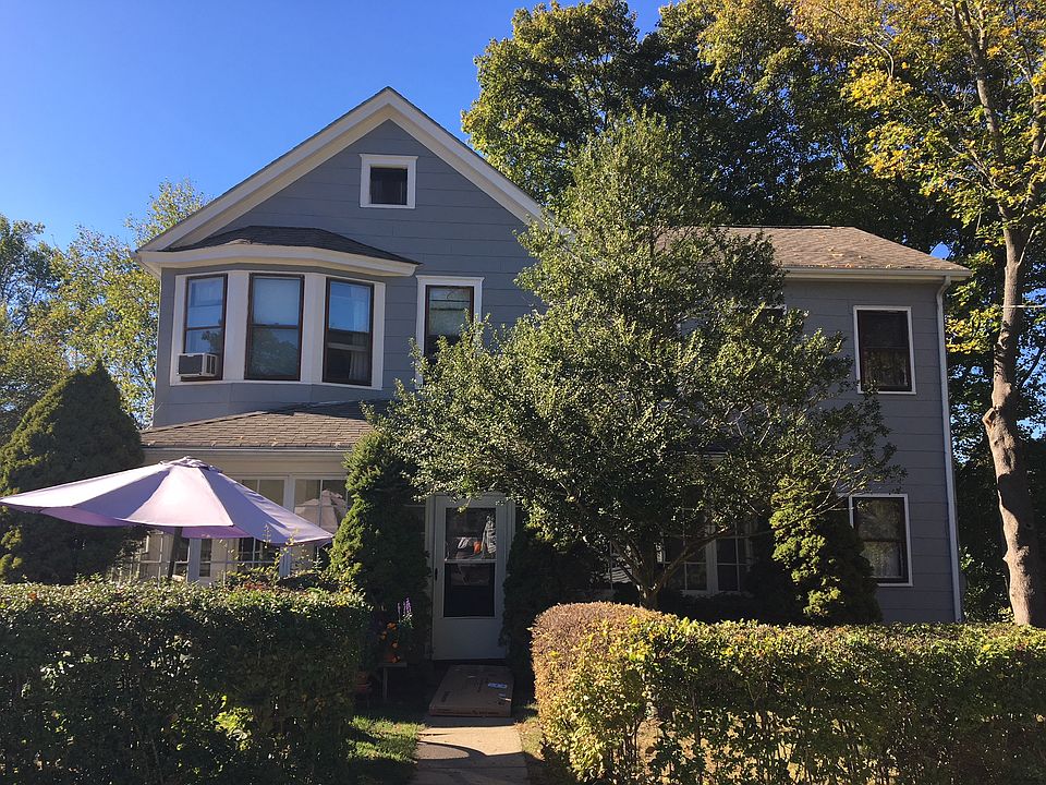 2nd image of 999 Center St