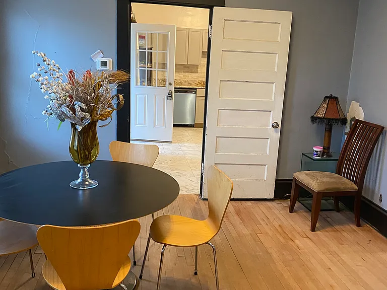 1510 University Ave NE — Photo 2