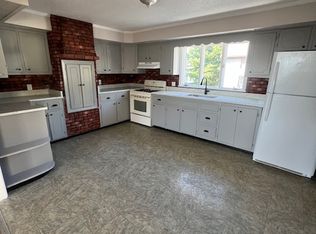 26 Hanover St #3, Fall River, MA 02720