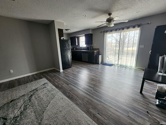 5th image of 2833 Coal Mine Rd