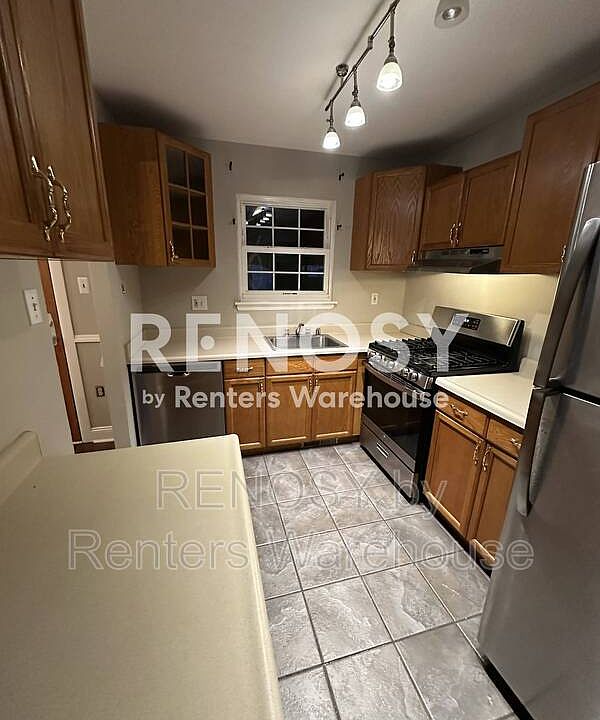 1st image of 22 King Richard Ct