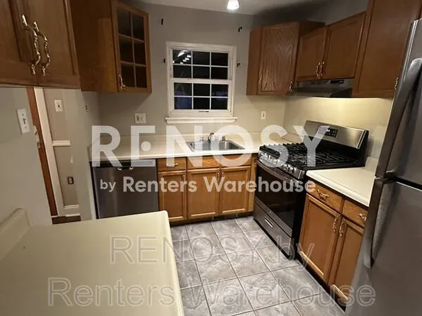 22 King Richard Ct, Rosedale, MD 21237
