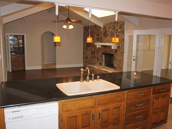4th image of 1717 Russwood Dr