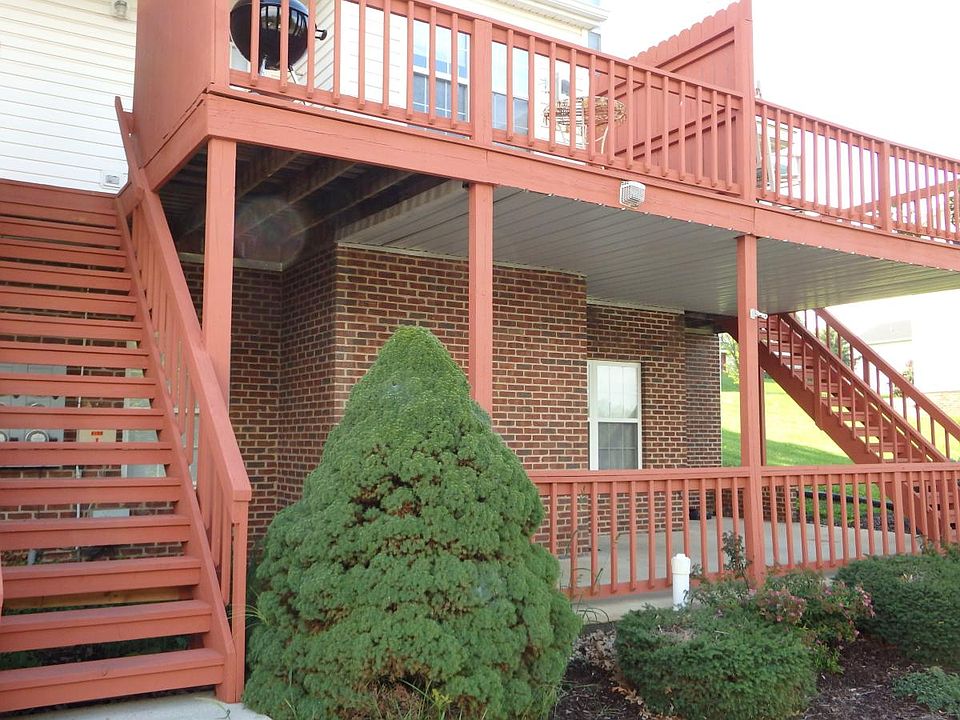 deck from parking lot