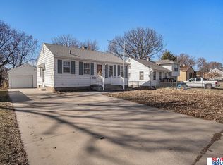 2406 Hancock St, Bellevue, NE 68005