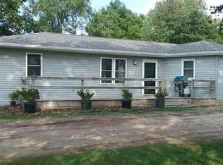 23581 Moline Rd, Sterling, IL 61081