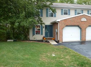 394 Crosswinds Dr, Lititz, PA 17543