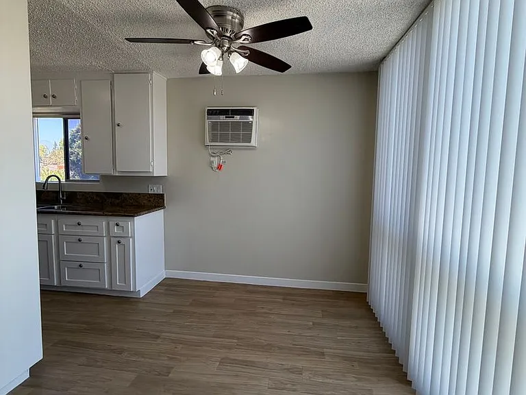 Stone Gate Apartments — Photo 44