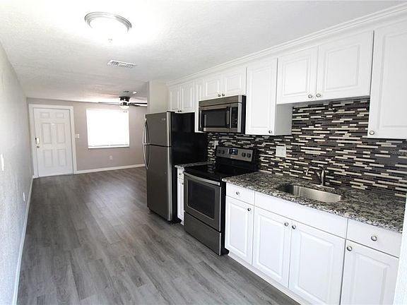 3rd image of 350 Elmstreet Ct #7