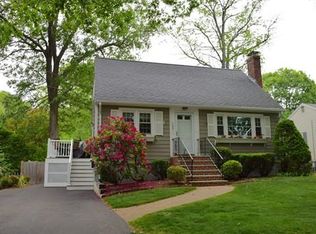 129 Bonham Rd, Dedham, MA 02026