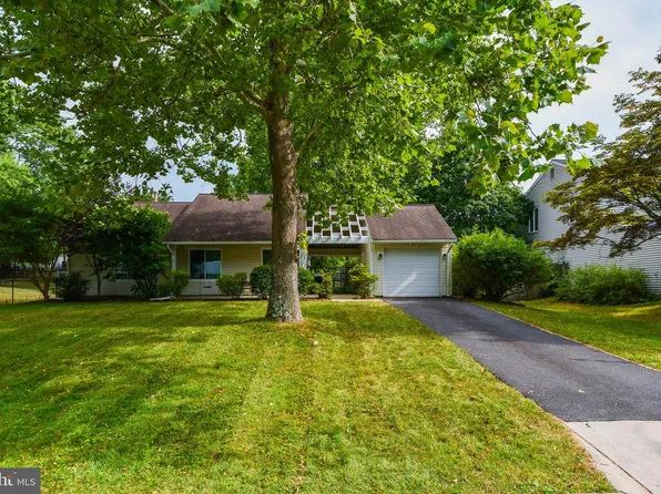 15923 Paisley Ln, Bowie, MD 20716