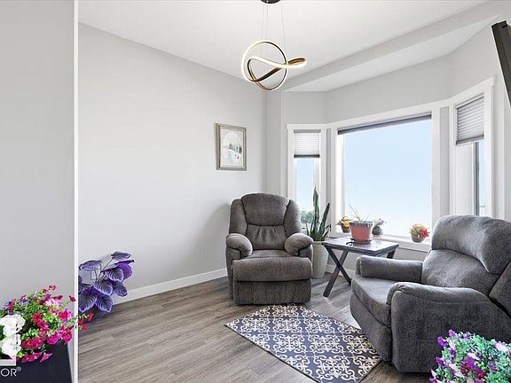 4th image of 6519 46th St #22