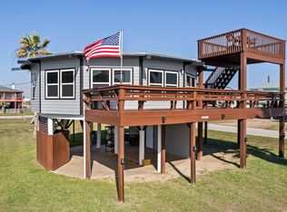 702 Seashell Dr, Freeport, TX 77541