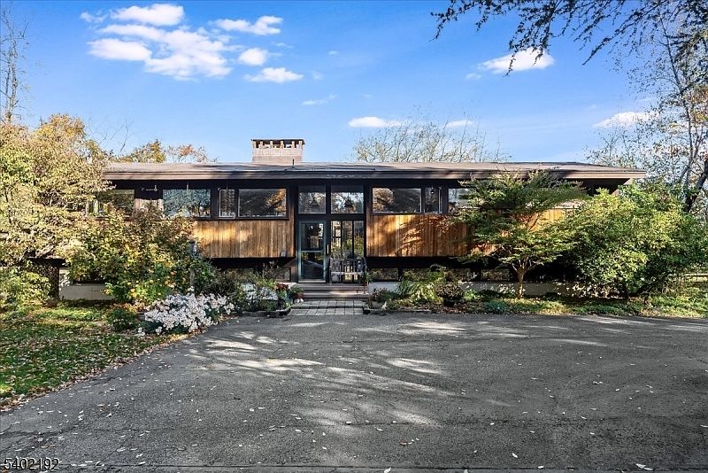 1st image of 49 Farmersville Rd