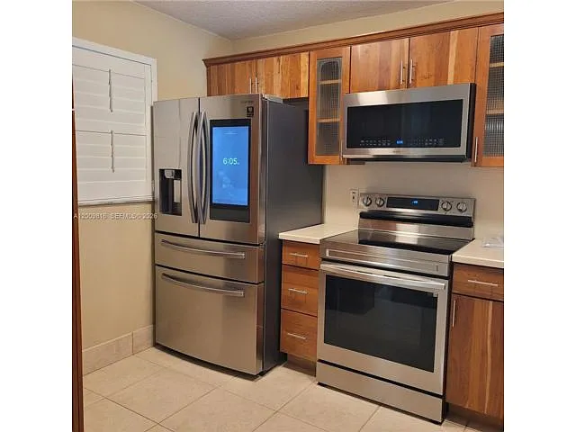 Building Photo - 1811 Sabal Palm Dr #106