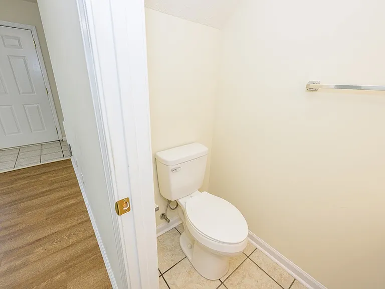 1112 Northridge Dr #B — Photo 11