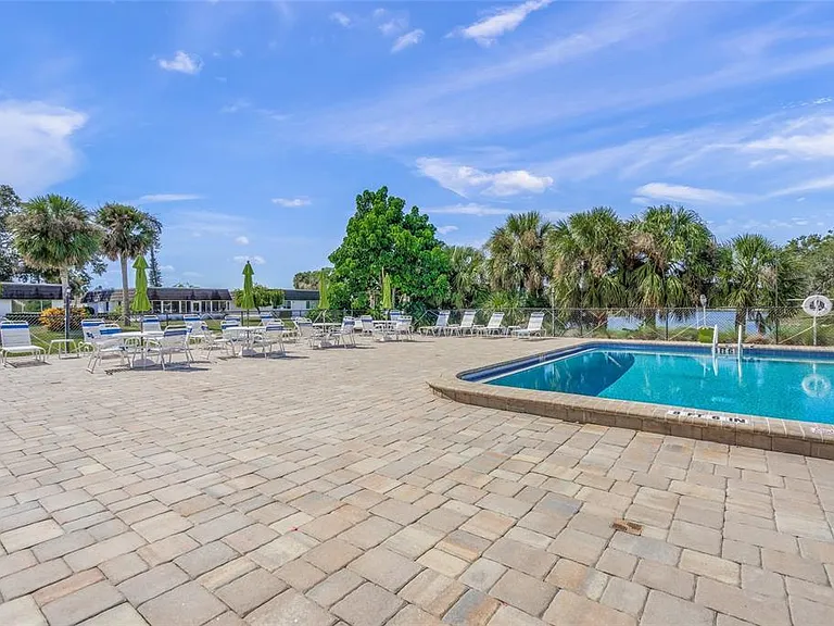 1325 Glen Oaks Dr E #133 — Photo 37
