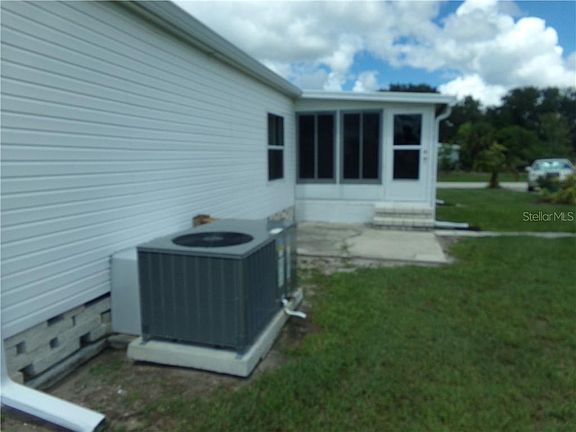 4th image of 2735 Grebe Ln