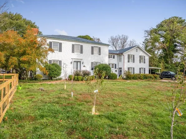 11 Acorn St, Hampton, VA 23669