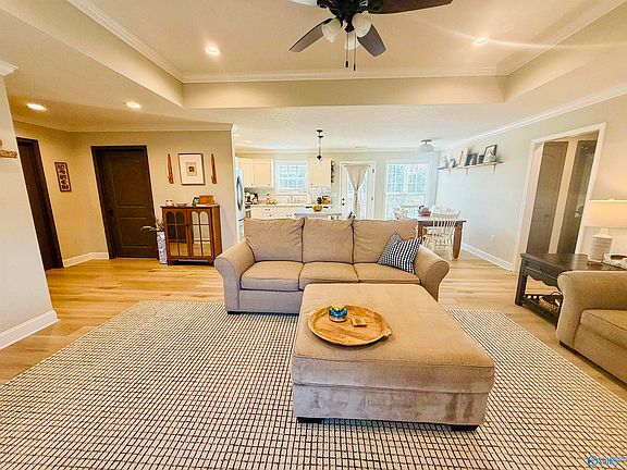 4th image of 444 Granite Cir