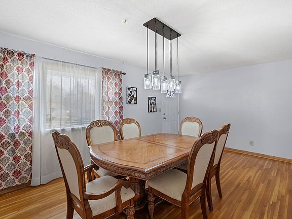 3rd image of 2814 Hillside Ct