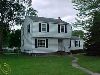 1st image of 32381 Maplewood St