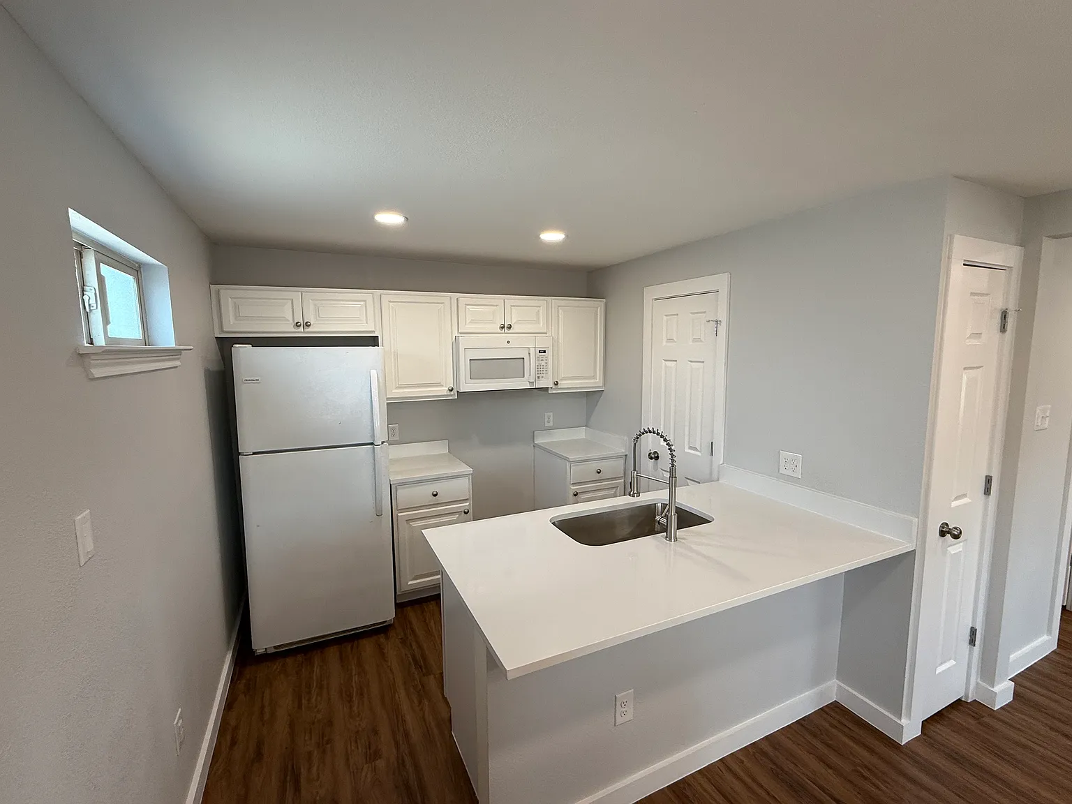 1 bed, 700 sqft, $1,550 — Photo 3