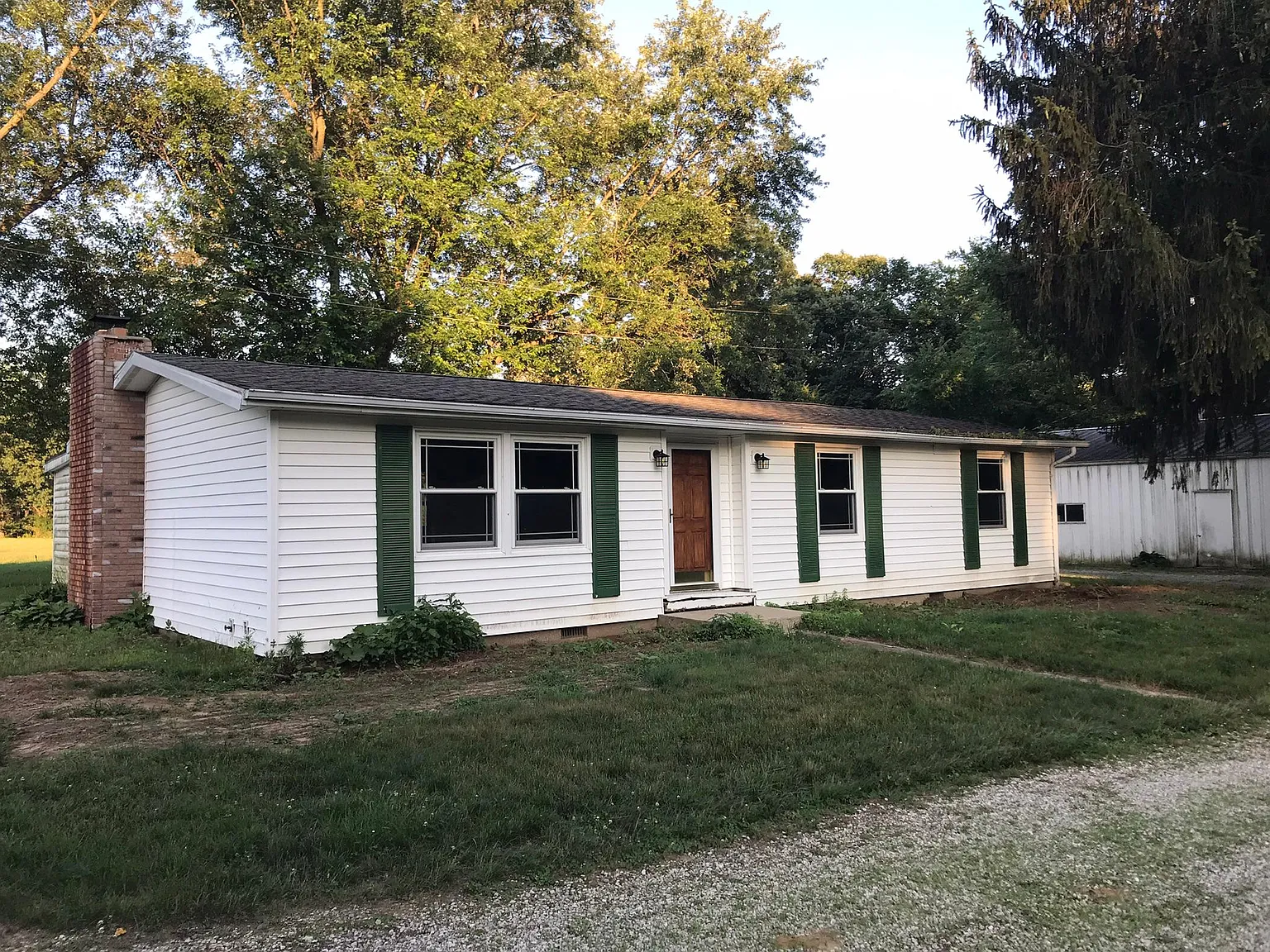 13852 W County Line Rd — Photo 2