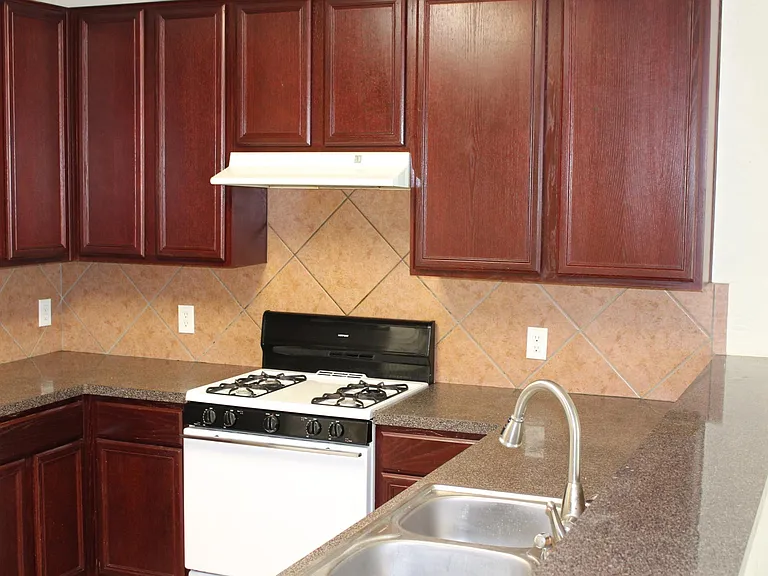 2830 Youpon Lake Ct — Photo 6