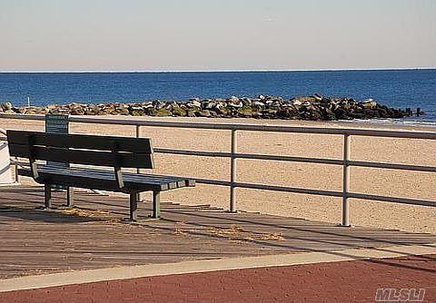2 Blocks from Beach
