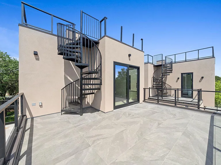 1403 Barton Hills Dr #3 — Photo 24