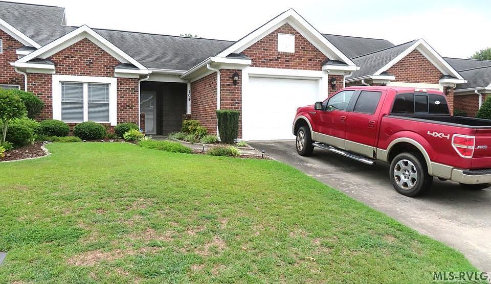 1st image of 104 Savannah Cir N