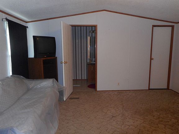 5th image of 1011 Woodland Dr