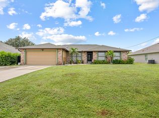 1682 SE Fallon Dr, Port Saint Lucie, FL 34983