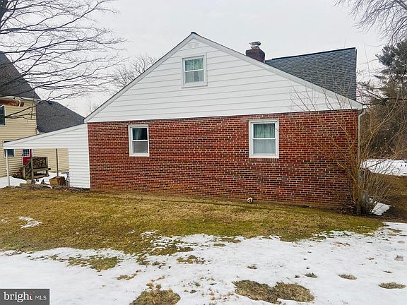 5th image of 4207 Halbert Ave