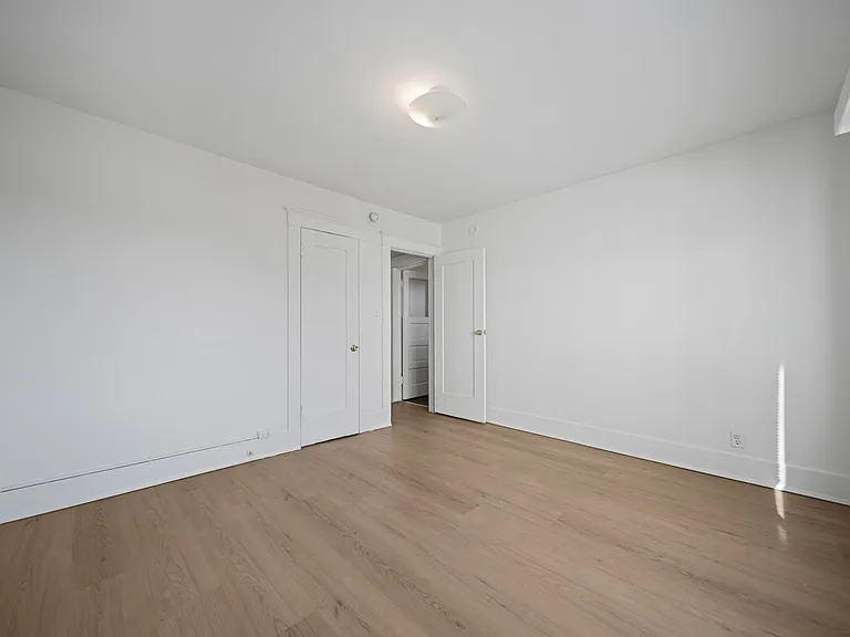 1033 N Edgemont St #1/2 — Photo 16