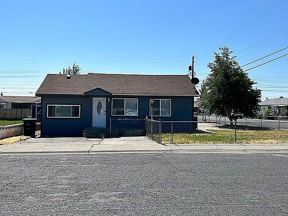 Cute Little Rambler Home 