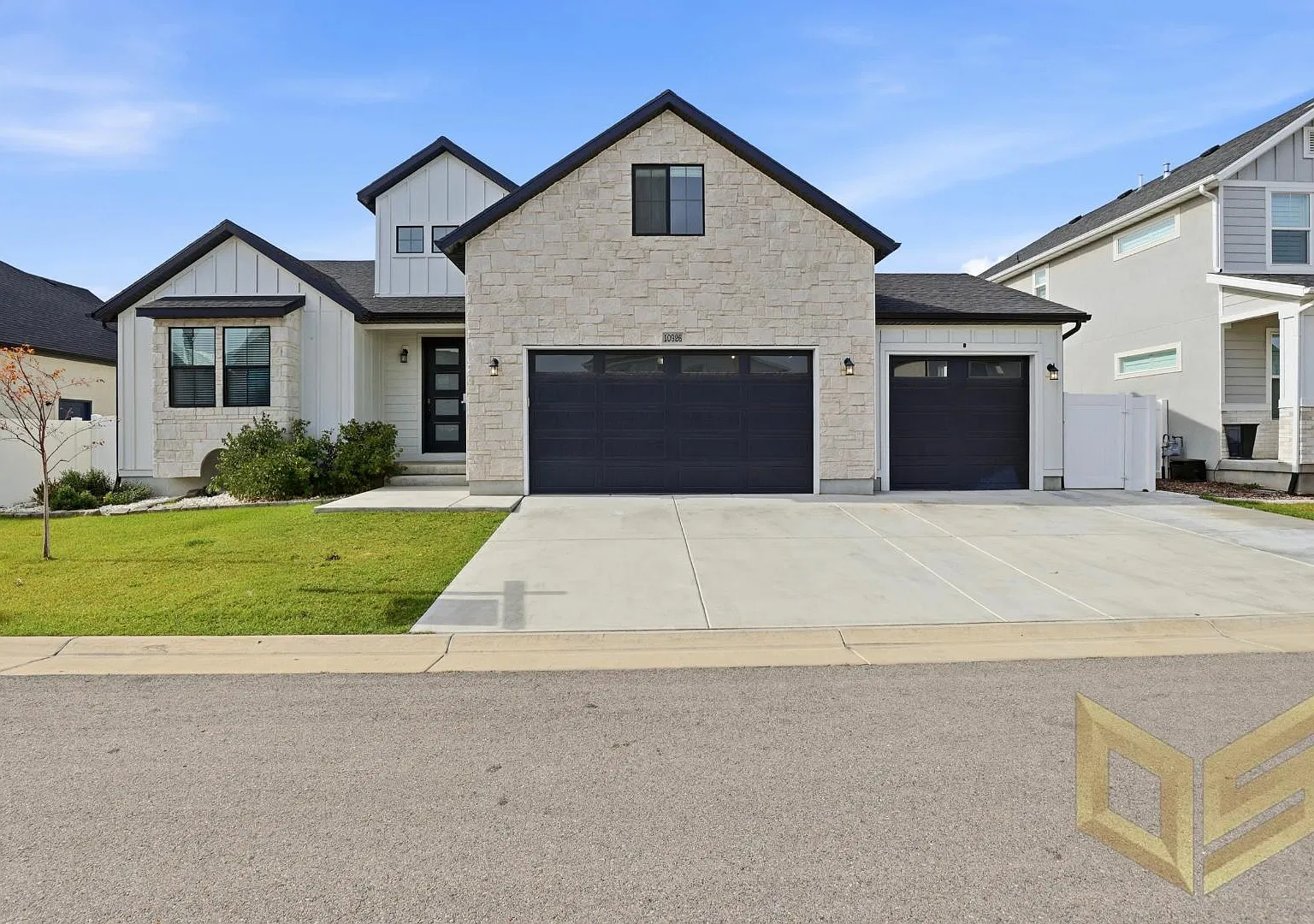 10926 S Glamis Dune Dr — Photo 1