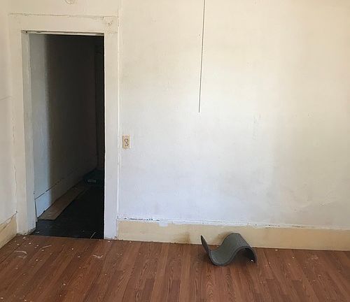 2nd image of 519 E Grand Ave