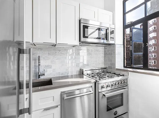 Rented by Douglas Elliman | media 8