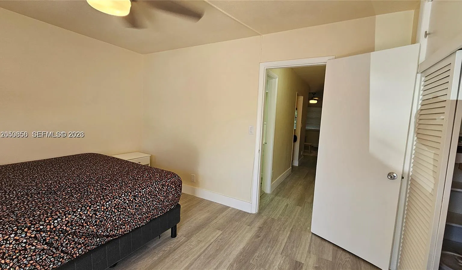 Town Colony Condo — Photo 4