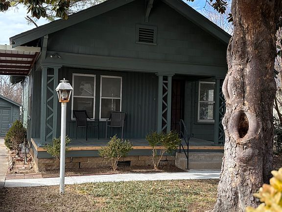 2nd image of 228 S College Ave