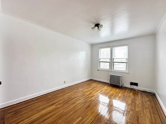 4th image of 3548 29th St #3
