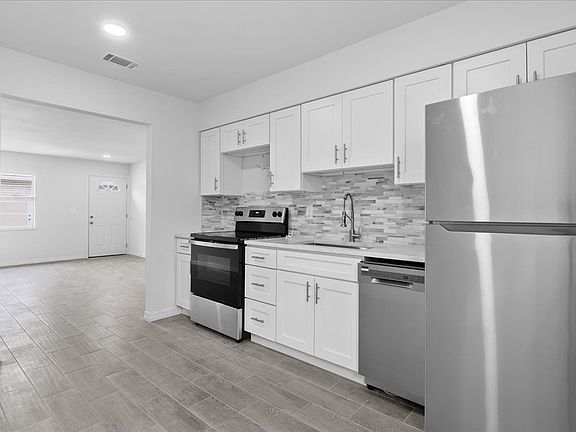 5th image of 6413 S Roberts Ave #B