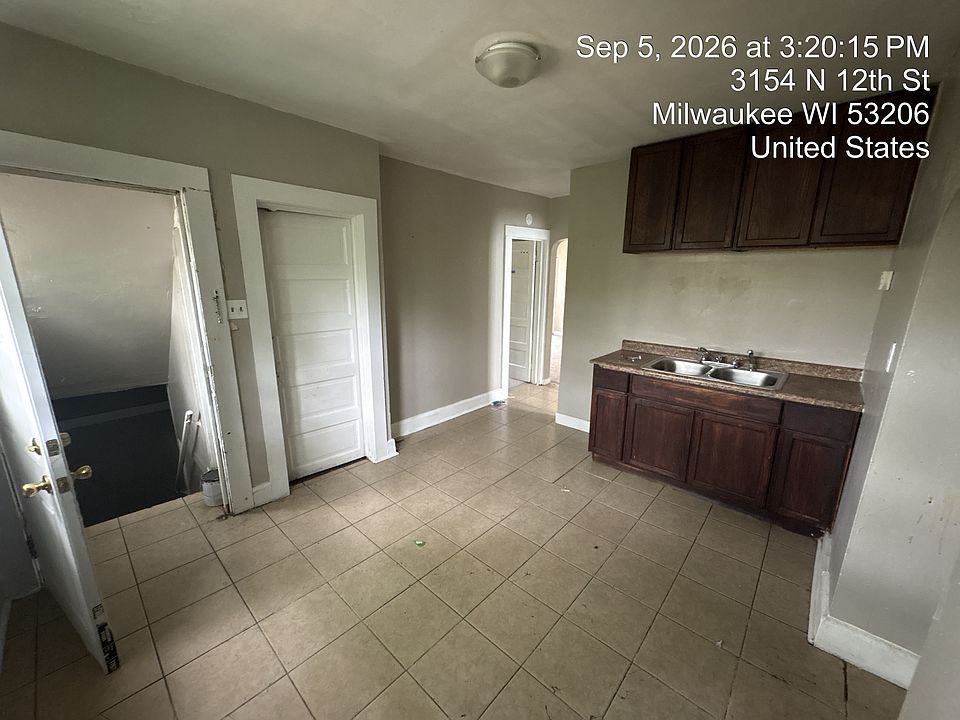 1st image of 3154A N 12th St